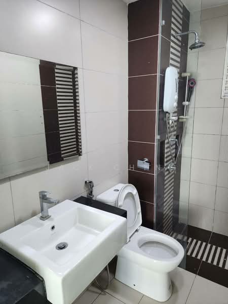Servis Apartment untuk Disewa di Tropez Residences - Jack Ching - Bathroom - PropertyGuru.com.my