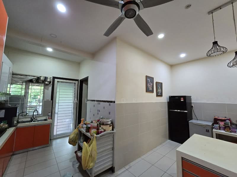 Rumah Berkembar untuk Dijual di Alam Damai (Cheras) - Ali Idris - Kitchen - PropertyGuru.com.my