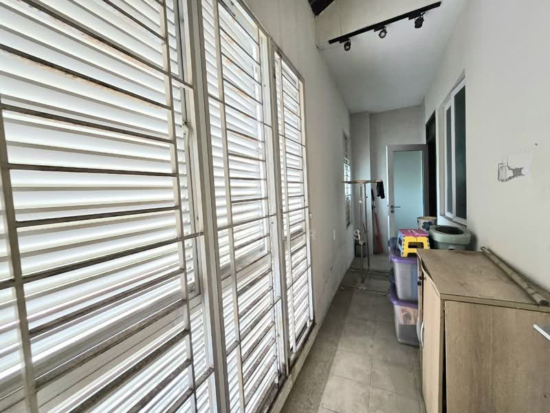Rumah Berkembar untuk Dijual di Alam Damai (Cheras) - Ali Idris - Corridor - PropertyGuru.com.my