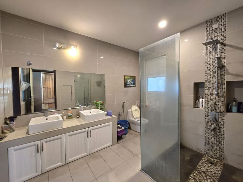 Rumah Berkembar untuk Dijual di Alam Damai (Cheras) - Ali Idris - Bathroom - PropertyGuru.com.my