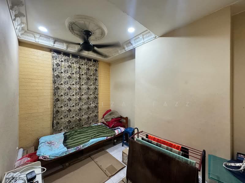 Kondominium untuk Dijual di Villa Putra - Isfarizal fazz - Bedroom - PropertyGuru.com.my