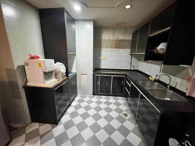Kondominium untuk Dijual di Villa Putra - Isfarizal fazz - Kitchen - PropertyGuru.com.my