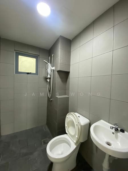 Kondominium untuk Disewa di Sky Awani Residensi 3 - James Wong - Bathroom - PropertyGuru.com.my