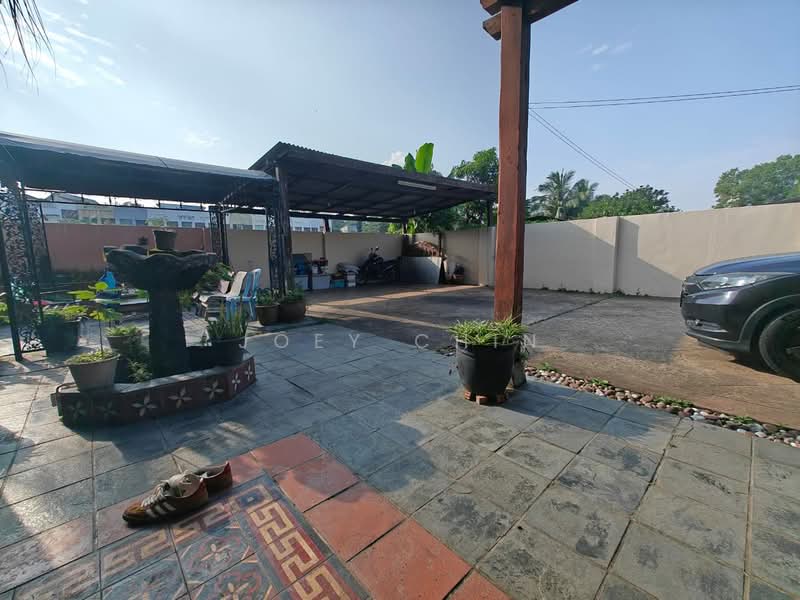 Link Bungalow for Sale in Taman Kolam Air (Johor Bahru) - Joey Chin - Exterior - PropertyGuru.com.my
