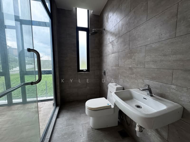 Semi-Detached House for Sale in Johor Bahru (Johor) - Kyle Das - Bathroom - PropertyGuru.com.my