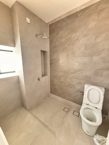 Semi-Detached House for Sale in Kota Emerald (Rawang) - SK Luk - Bathroom - PropertyGuru.com.my