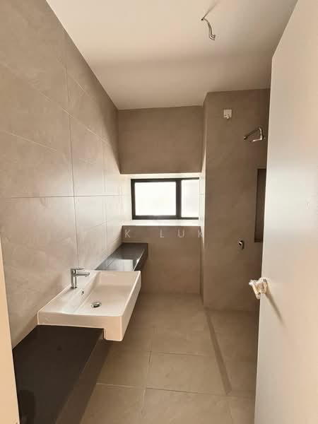 Semi-Detached House for Sale in Kota Emerald (Rawang) - SK Luk - Bathroom - PropertyGuru.com.my