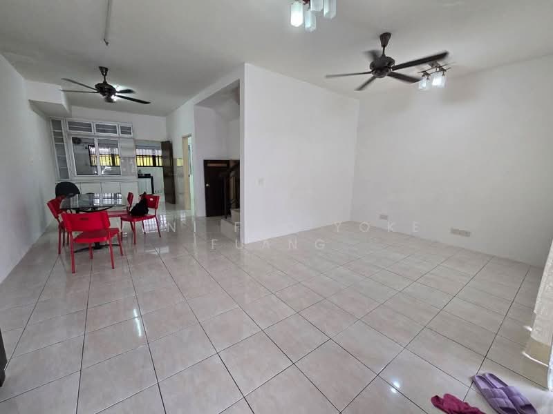 Rumah Teres 2 Tingkat untuk Disewa di Setia Alam (Selangor) - Veni Foo Yoke Fuang - Living Room - PropertyGuru.com.my