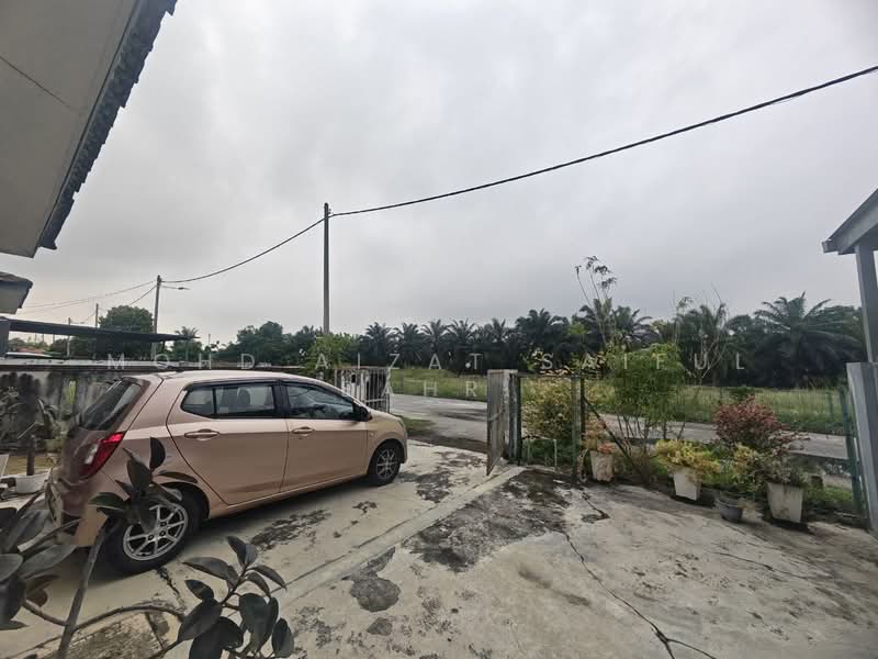 Semi-Detached House for Sale in Meru (Klang) - Mohd Aizat Saiful Bahri - Exterior - PropertyGuru.com.my
