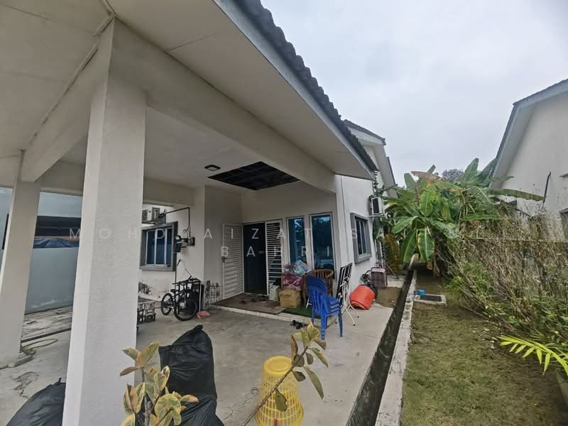 Semi-Detached House for Sale in Meru (Klang) - Mohd Aizat Saiful Bahri - Exterior - PropertyGuru.com.my