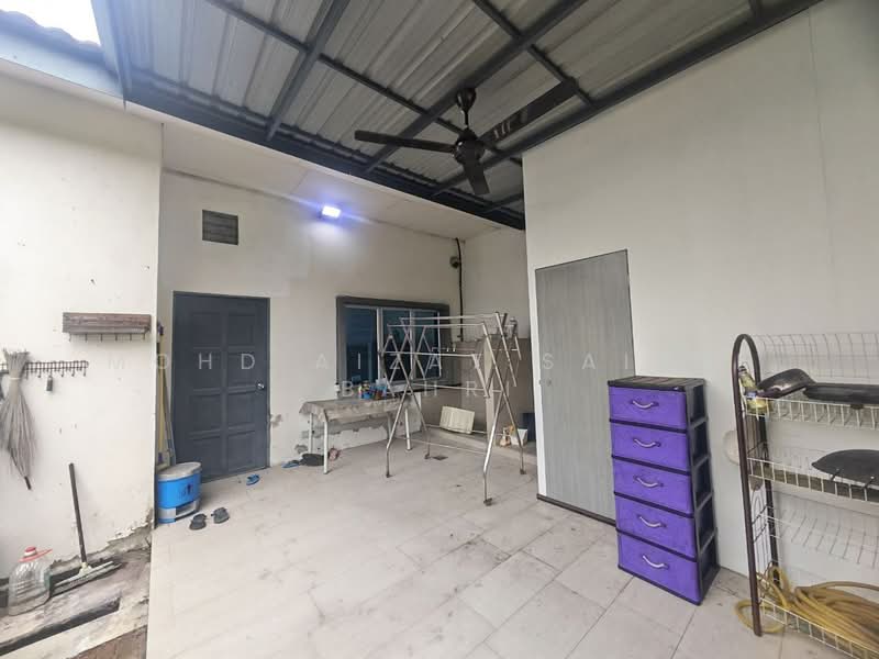 Semi-Detached House for Sale in Meru (Klang) - Mohd Aizat Saiful Bahri - Exterior - PropertyGuru.com.my