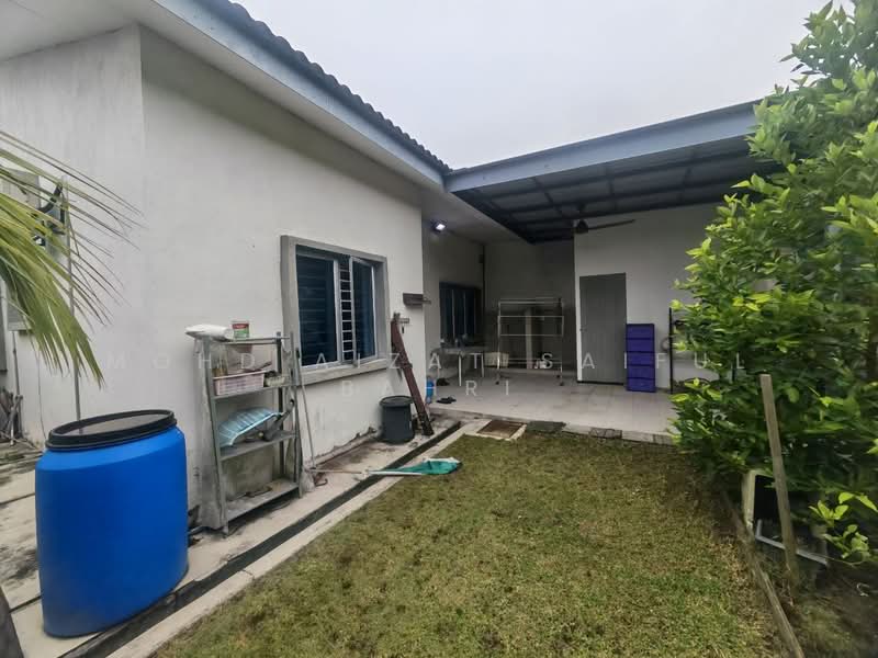 Semi-Detached House for Sale in Meru (Klang) - Mohd Aizat Saiful Bahri - Exterior - PropertyGuru.com.my
