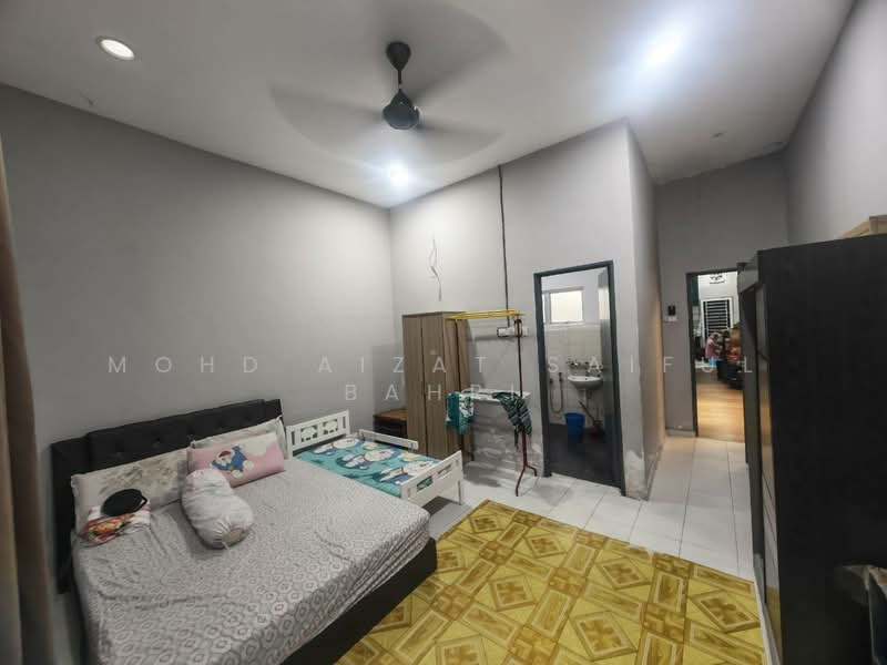 Semi-Detached House for Sale in Meru (Klang) - Mohd Aizat Saiful Bahri - Bedroom - PropertyGuru.com.my