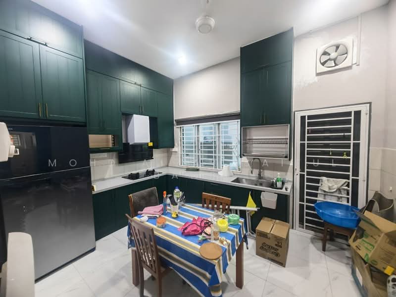 Semi-Detached House for Sale in Meru (Klang) - Mohd Aizat Saiful Bahri - Kitchen - PropertyGuru.com.my