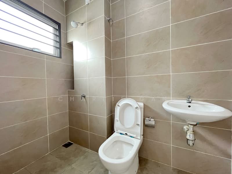 Rumah Teres 2 Tingkat untuk Disewa di Bandar Rimbayu (Telok Panglima Garang) - Charlie Gan - Bathroom - PropertyGuru.com.my