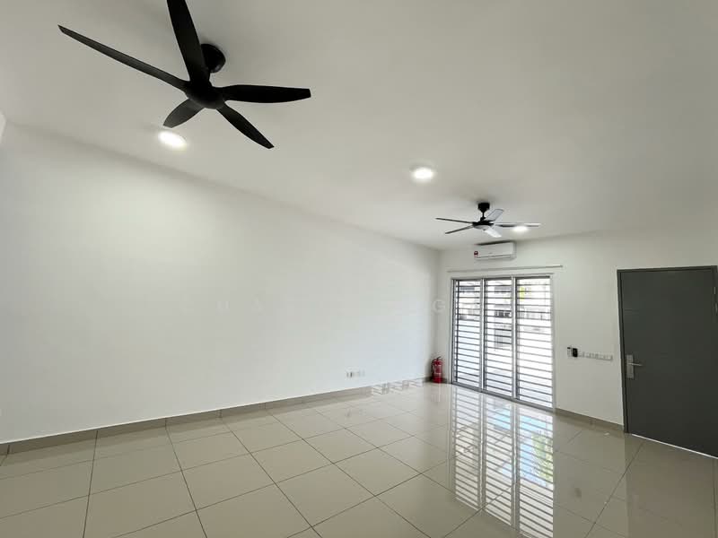 Rumah Teres 2 Tingkat untuk Disewa di Bandar Rimbayu (Telok Panglima Garang) - Charlie Gan - Living Room - PropertyGuru.com.my