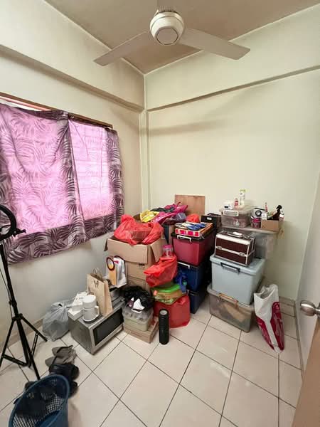 Apartment for Sale at Pangsapuri Taman Bukit Rawang Putra - SK Luk - Interior - PropertyGuru.com.my