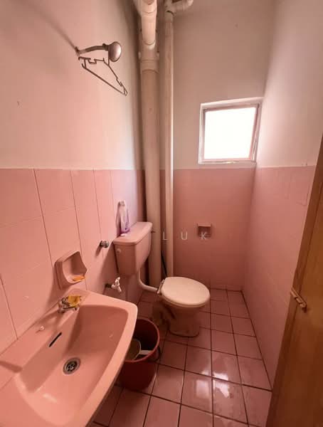 Apartment for Sale at Pangsapuri Taman Bukit Rawang Putra - SK Luk - Bathroom - PropertyGuru.com.my