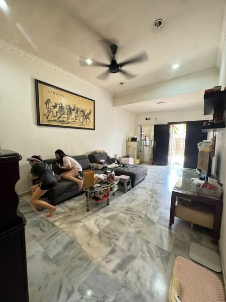 Rumah Teres 1 Tingkat untuk Dijual di Taman Ehsan (Kepong) - Mandy Liew - Living Room - PropertyGuru.com.my