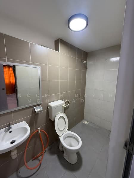 Apartment for Rent at Residensi Pandanmas 2 - Noor Hidayah Mohamad Noor - Bathroom - PropertyGuru.com.my