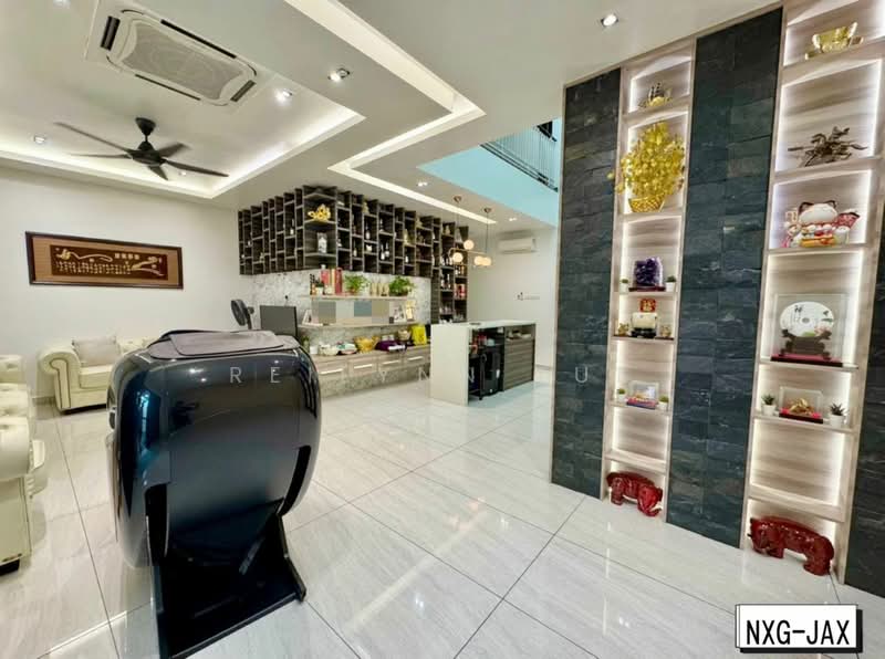 Rumah Teres 2.5 Tingkat untuk Dijual di Bandar Bukit Raja (Klang) - Reilynn Tue - Living Room - PropertyGuru.com.my