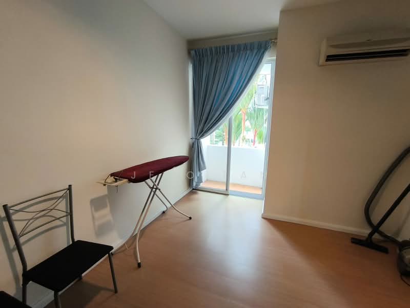 Townhouse for Rent in Kuching (Sarawak) - Jeno Tan - Balcony - PropertyGuru.com.my