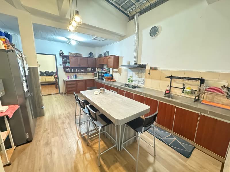 2-storey Terraced House for Sale in Ampang Jaya (Ampang) - Mohd Aizat Saiful Bahri - Kitchen - PropertyGuru.com.my