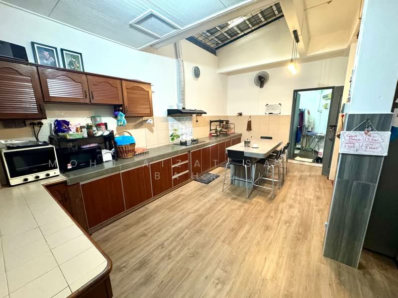 2-storey Terraced House for Sale in Ampang Jaya (Ampang) - Mohd Aizat Saiful Bahri - Kitchen - PropertyGuru.com.my