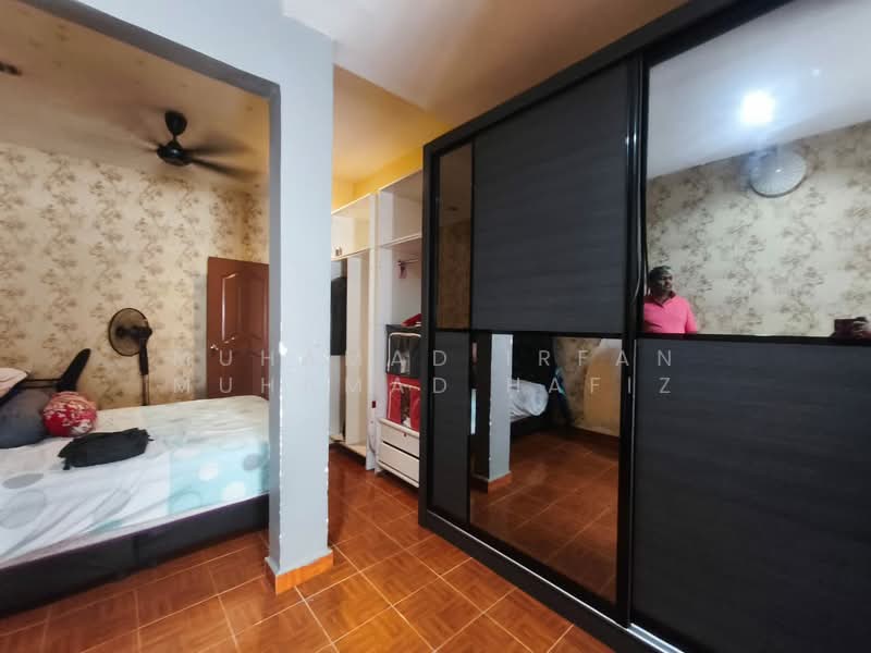 2-storey Terraced House for Rent in Bukit Jelutong (Shah Alam) - Muhamad Irfan Muhamad Hafiz - Bedroom - PropertyGuru.com.my