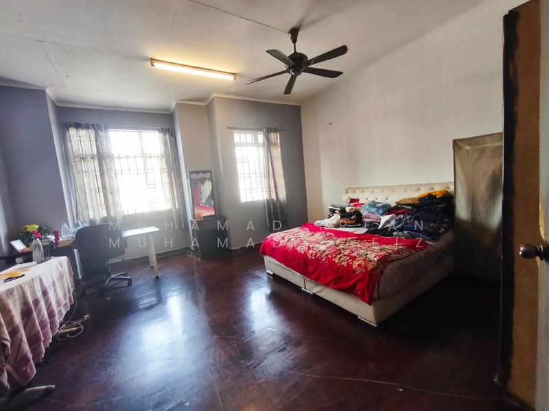2-storey Terraced House for Rent in Bukit Jelutong (Shah Alam) - Muhamad Irfan Muhamad Hafiz - Bedroom - PropertyGuru.com.my