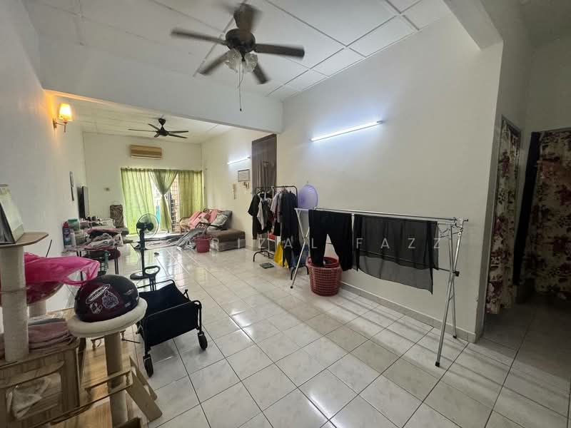 Condominium for Sale at Tiara Duta - Isfarizal fazz - Living Room - PropertyGuru.com.my