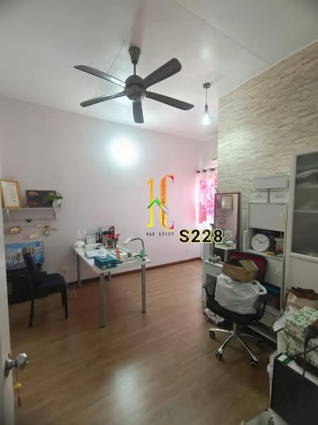 Semi-Detached House for Sale in Kampung Jawa (Klang) - M.K. Heng - Study - PropertyGuru.com.my