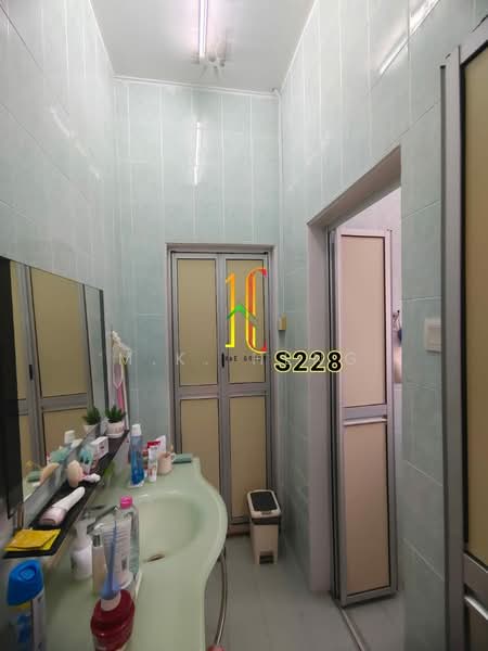 Semi-Detached House for Sale in Kampung Jawa (Klang) - M.K. Heng - Bathroom - PropertyGuru.com.my