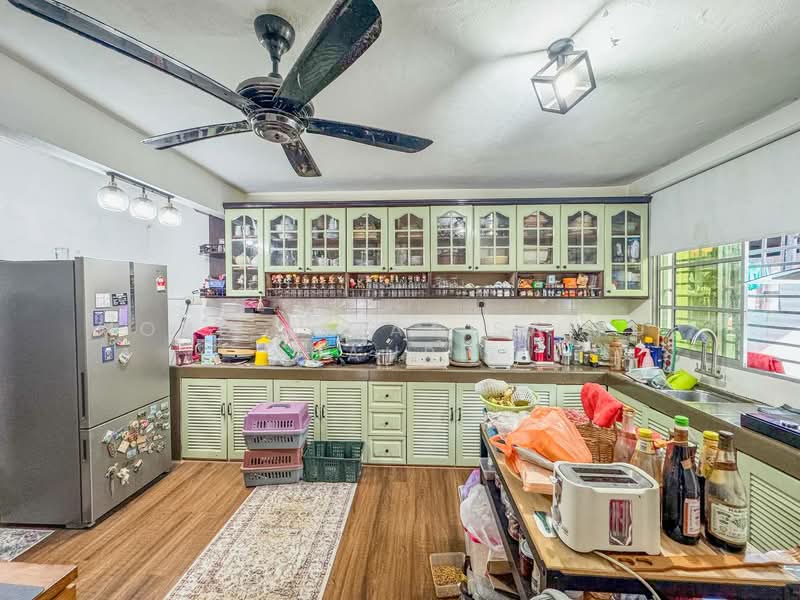 2-storey Terraced House for Sale in Taman Indah Jaya (Petaling Jaya) - Mohd Aizat Saiful Bahri - Kitchen - PropertyGuru.com.my