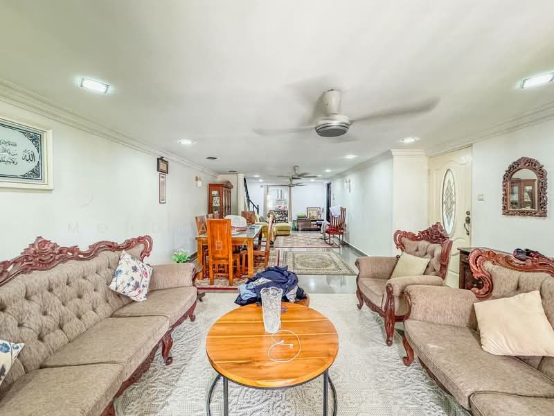 2-storey Terraced House for Sale in Taman Indah Jaya (Petaling Jaya) - Mohd Aizat Saiful Bahri - Living Room - PropertyGuru.com.my