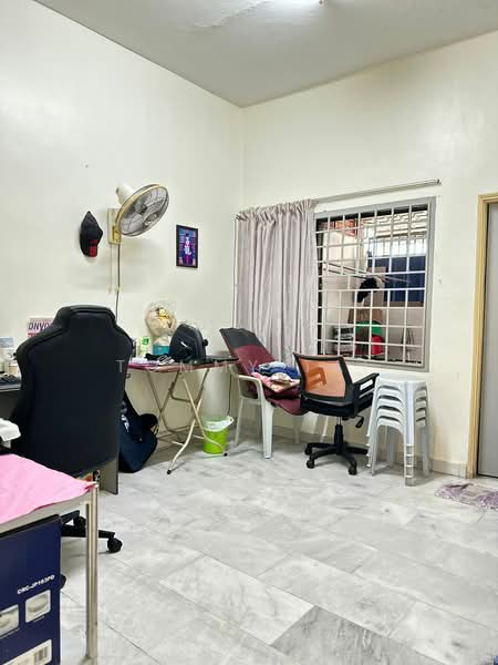 Rumah Teres 2 Tingkat untuk Dijual di Taman Sri Putri (Skudai) - Tommy Tai - Study - PropertyGuru.com.my
