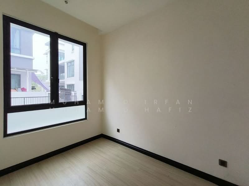 Rumah Teres 3 Tingkat untuk Dijual di Shah Alam (Selangor) - Muhamad Irfan Muhamad Hafiz - Bedroom - PropertyGuru.com.my
