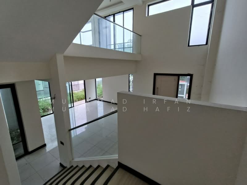 Rumah Teres 3 Tingkat untuk Dijual di Shah Alam (Selangor) - Muhamad Irfan Muhamad Hafiz - Stairs - PropertyGuru.com.my