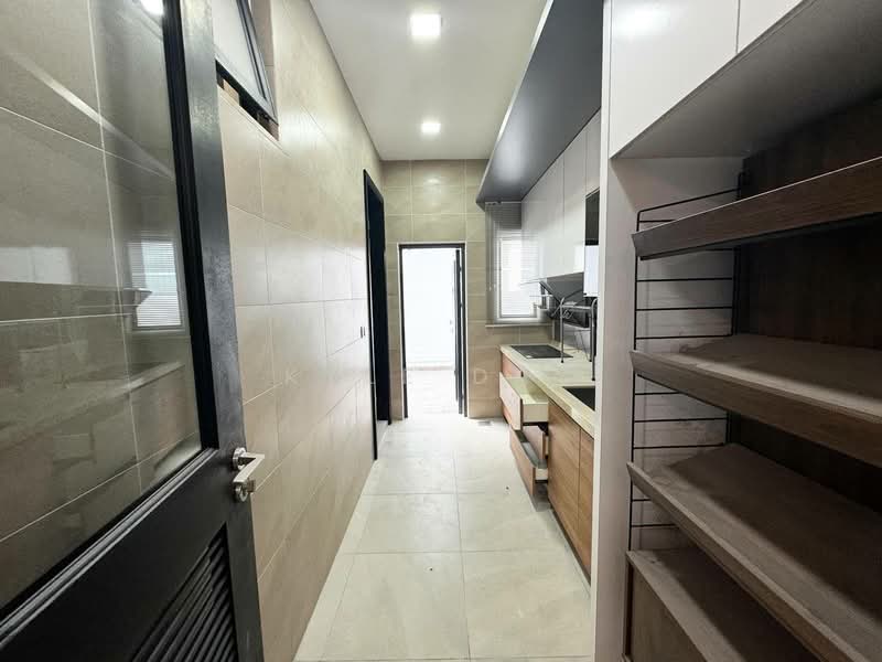 Condominium for Sale at The Cove Semi-Detached @ Horizon Hills - Kyle Das - Kitchen - PropertyGuru.com.my