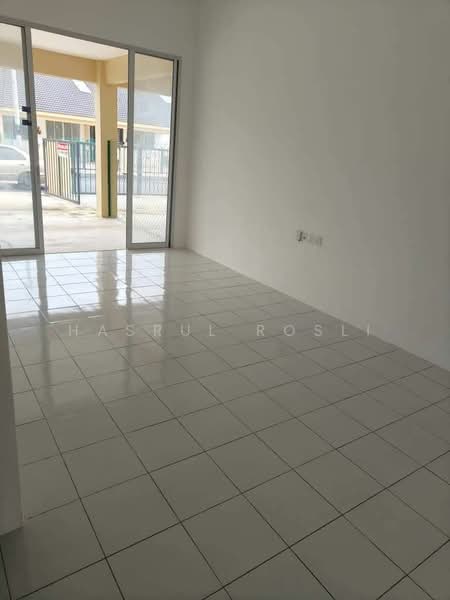 1-storey Terraced House for Sale in Padang Serai (Kedah) - Hasrul Rosli - Entrance - PropertyGuru.com.my