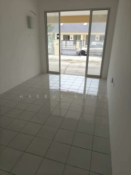 1-storey Terraced House for Sale in Padang Serai (Kedah) - Hasrul Rosli - Entrance - PropertyGuru.com.my