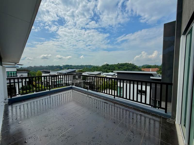 Bungalow for Sale in Sungai Merab (Dengkil) - Ali Idris - Balcony - PropertyGuru.com.my