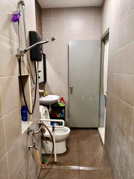 2-storey Terraced House for Sale in Taman Austin Duta (Tebrau) - Tommy Tai - Bathroom - PropertyGuru.com.my
