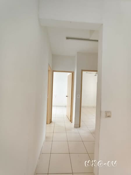 Pangsapuri untuk Dijual di Seri Pinang - Ivy Por - Corridor - PropertyGuru.com.my