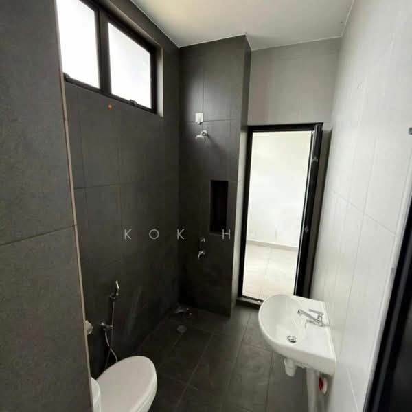 2-storey Terraced House for Sale in Setia Eco Cascadia (Tebrau) - Kok Hui - Bathroom - PropertyGuru.com.my