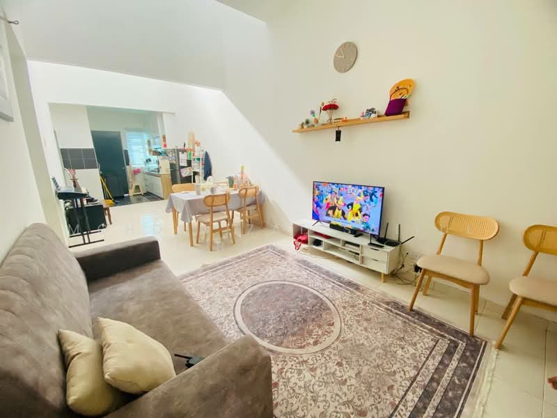 Rumah Teres 1 Tingkat untuk Dijual di Banting (Selangor) - Mohd Aizat Saiful Bahri - Living Room - PropertyGuru.com.my
