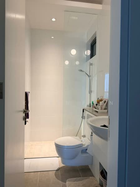Servis Apartment untuk Dijual di Senada Residence @ KLGCC Resort - Kraven Poon - Bathroom - PropertyGuru.com.my