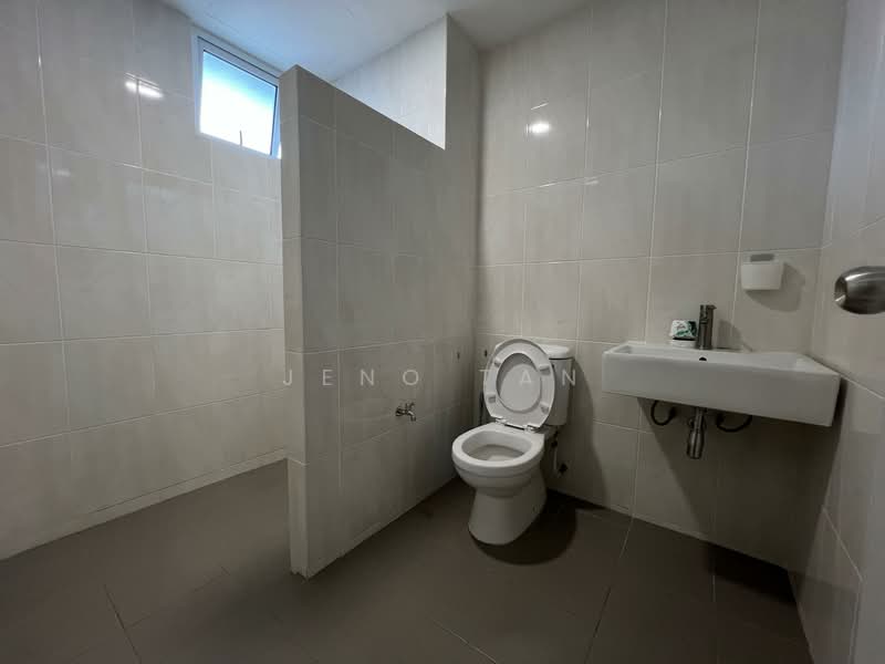 Pangsapuri untuk Disewa di McKenzie Avenue - Jeno Tan - Bathroom - PropertyGuru.com.my