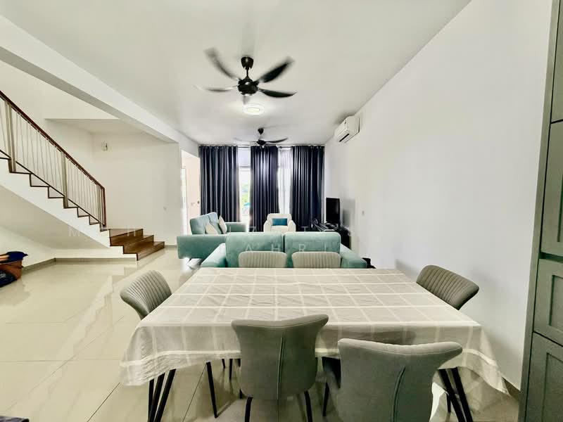 Rumah Teres 2 Tingkat untuk Dijual di Sepang (Selangor) - Mohd Aizat Saiful Bahri - Living Room - PropertyGuru.com.my