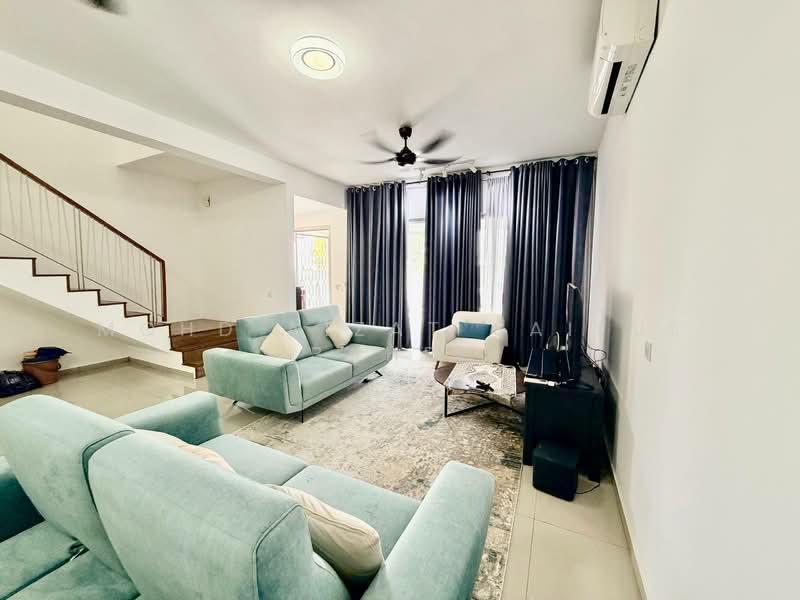 Rumah Teres 2 Tingkat untuk Dijual di Sepang (Selangor) - Mohd Aizat Saiful Bahri - Living Room - PropertyGuru.com.my